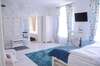 hotel_img